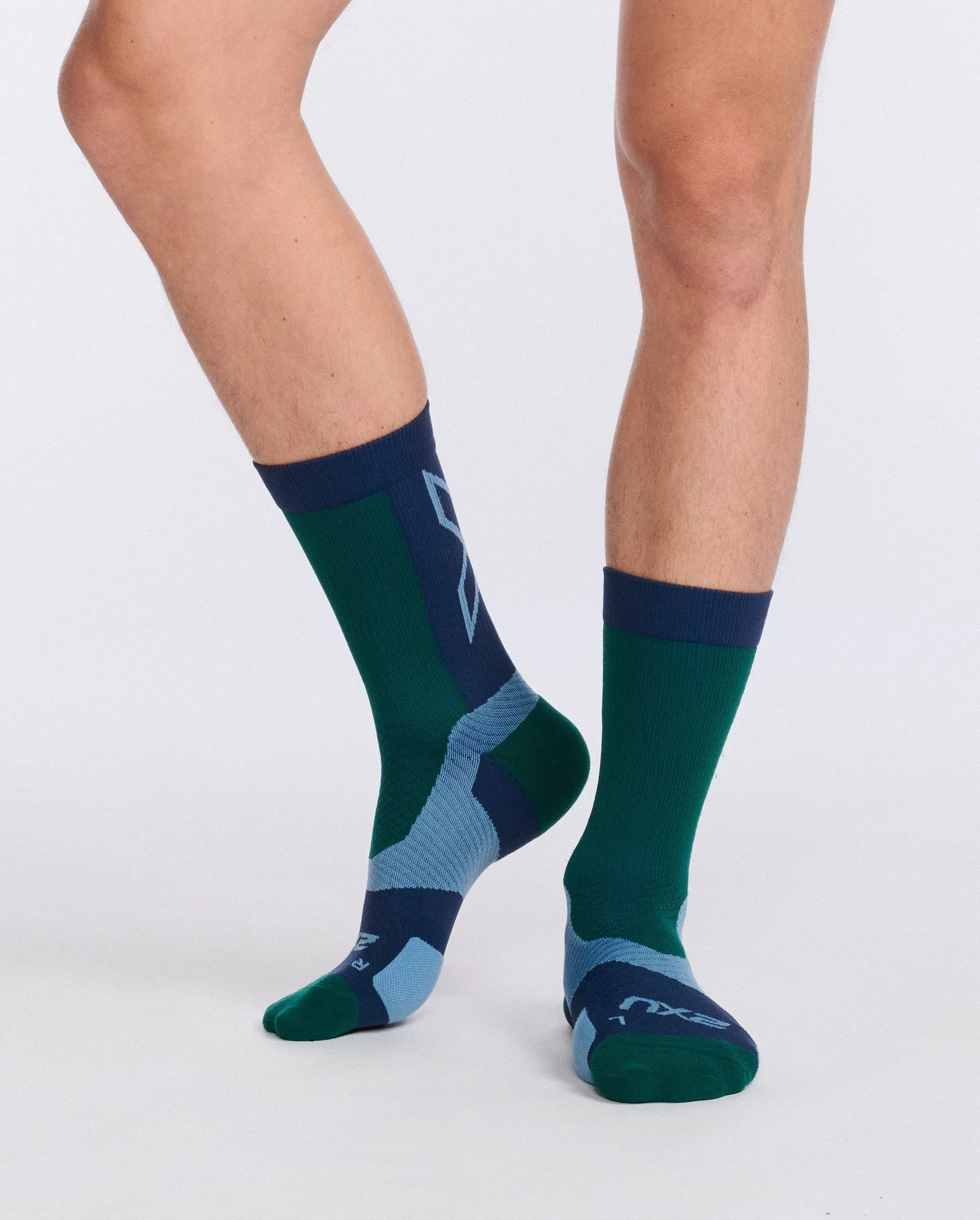 2XU Vectr Light Cushion Crew Socks
