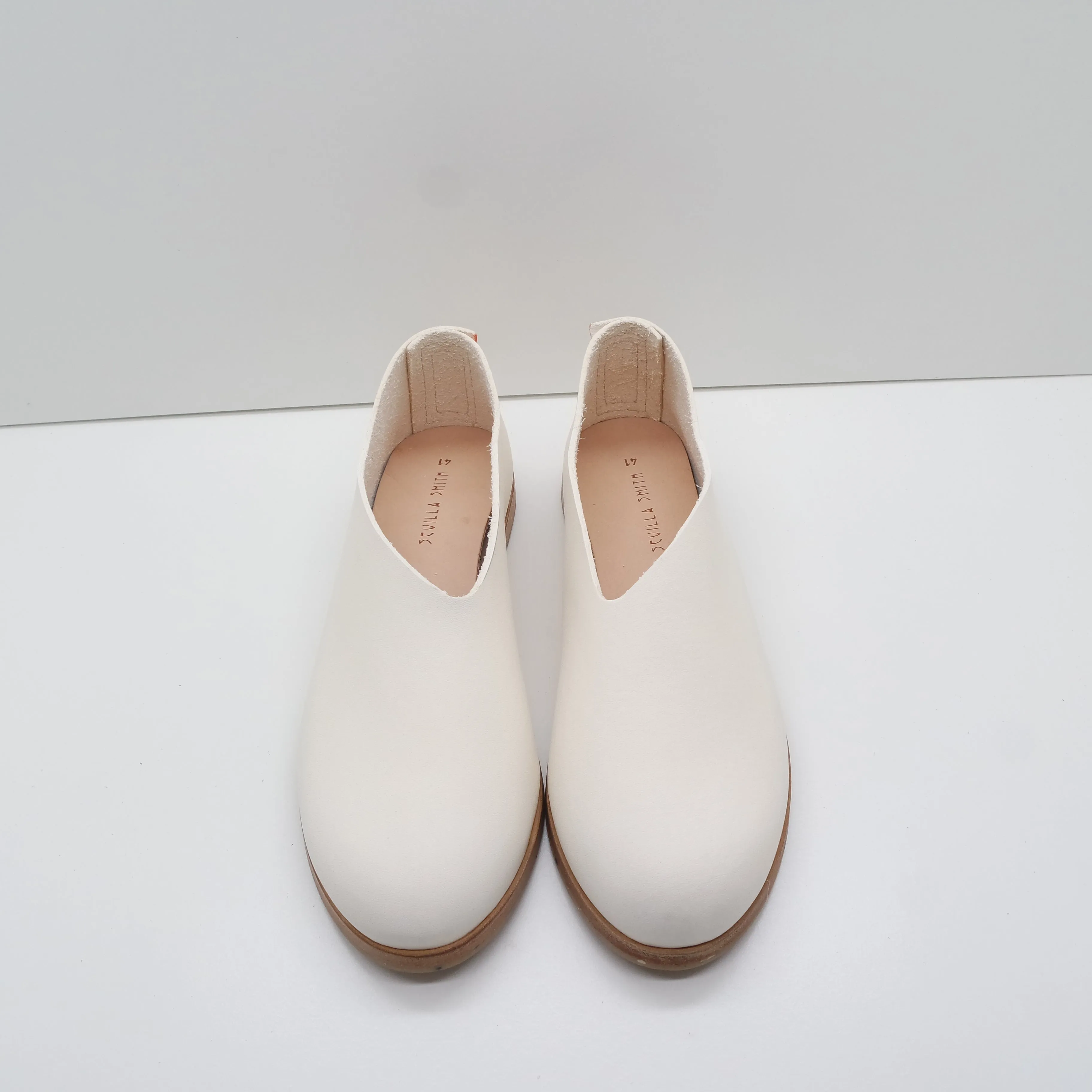 BBF24 SALE. SIZE 38. THE RAE. BAREFOOT TAHO