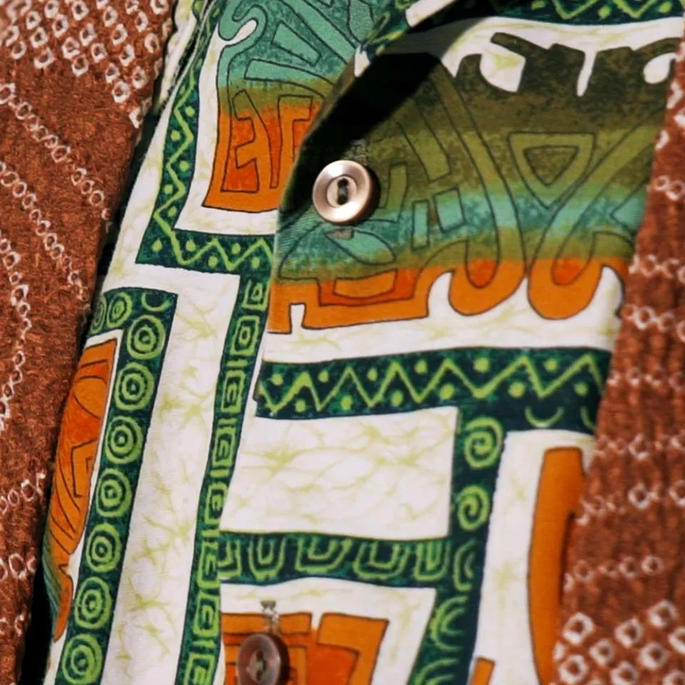 Vintage 1970s | Barefoot in Paradise Hawaiian Tiki Shirt | Size L
